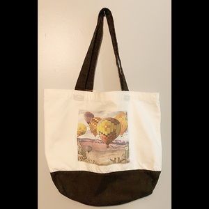 Cool tote! Hot air balloons over the desert.